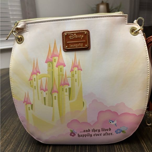 Loungefly Snow White Castle Scene Crossbody. NWT - Picture 3 of 9